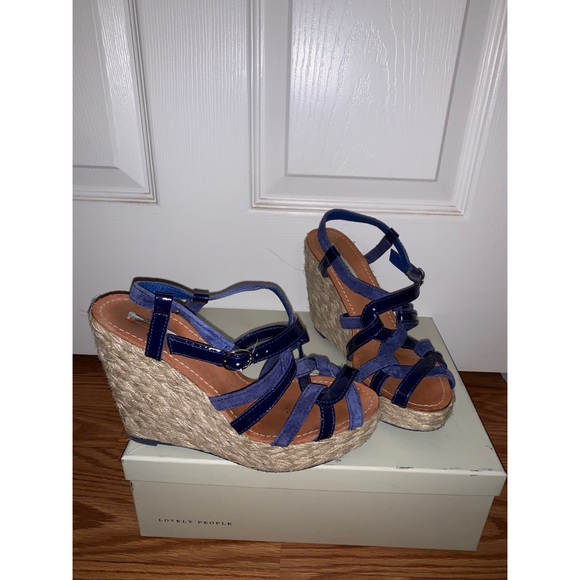 EUC Lovely People Patent Leather/Suede Wedges - Picture 4 of 6